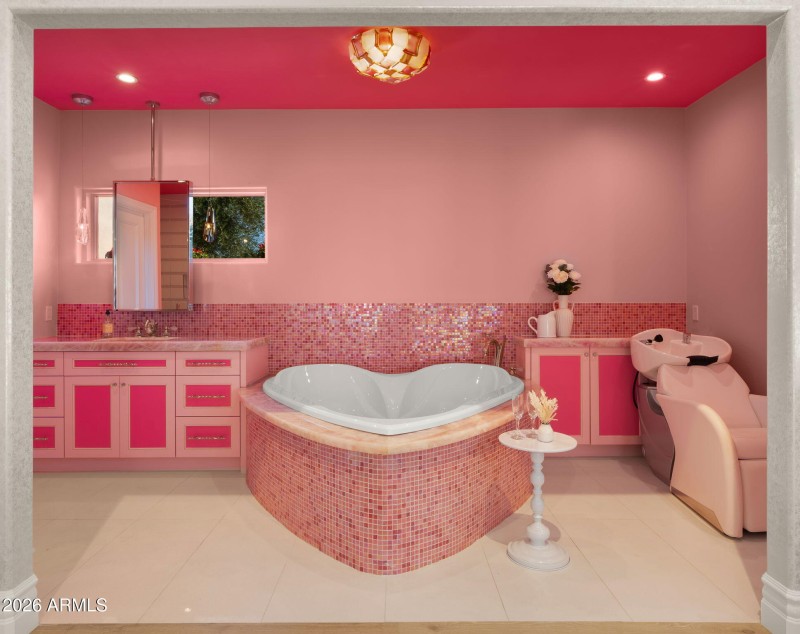 66-web-or-mls-Glam Room8