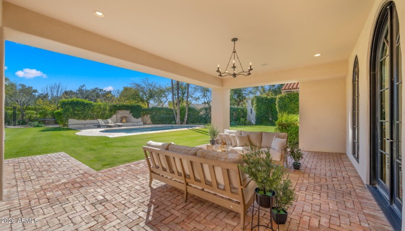 113-web-or-mls-Backyard2