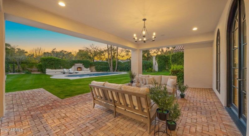 114-web-or-mls-TWILIGHT12