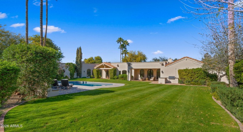 117-web-or-mls-Backyard1