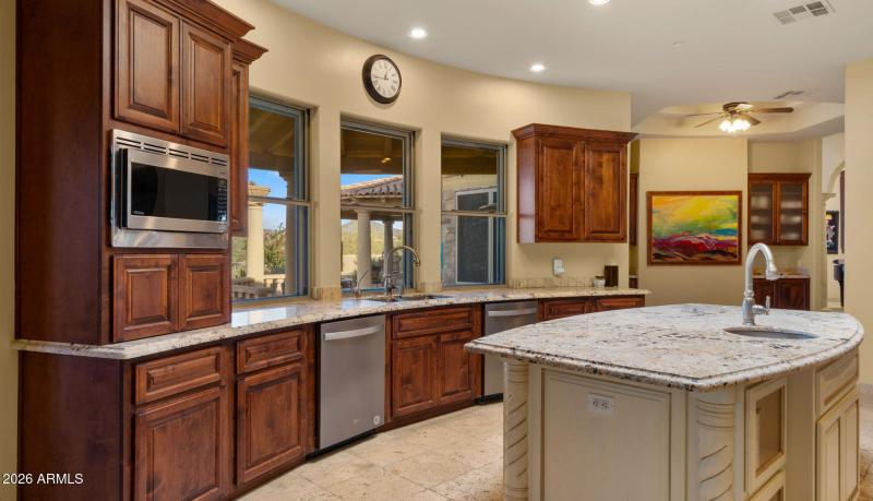 30-web-or-mls-Kitchen11