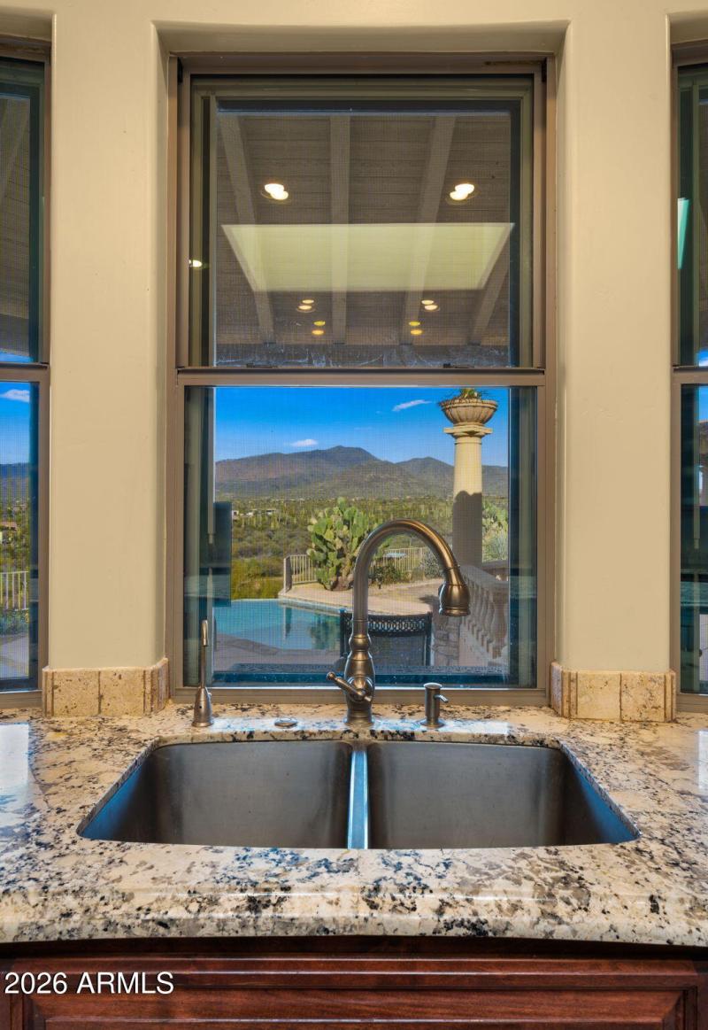 32-web-or-mls-Kitchen8