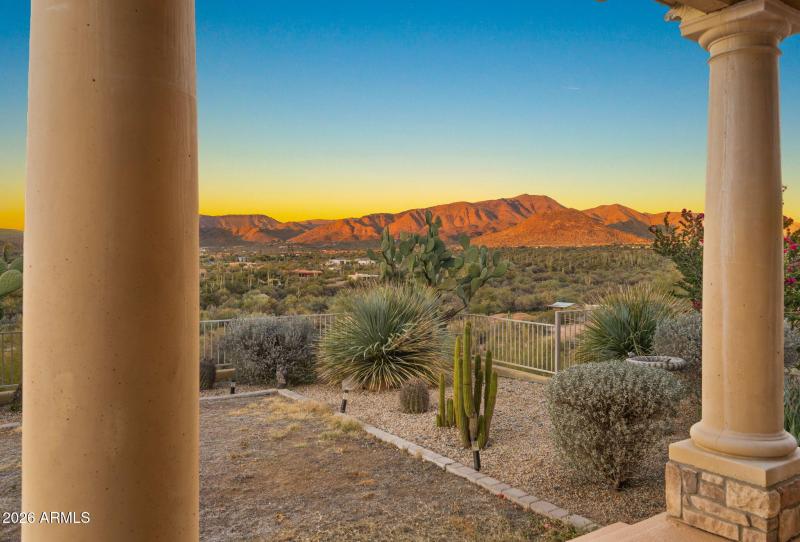 81-web-or-mls-Backyard7