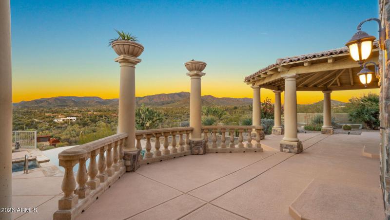 86-web-or-mls-Backyard1