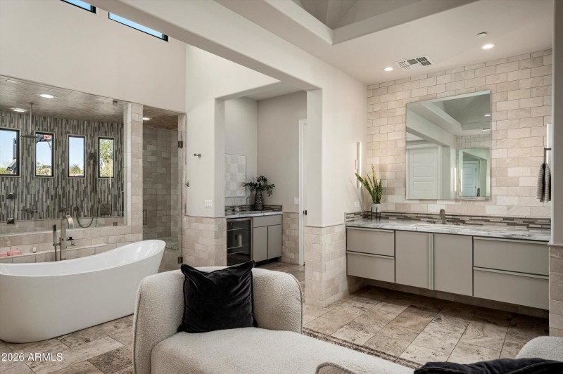 Dual sinks and coffee bar station