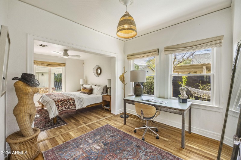 Primary suite + flex room