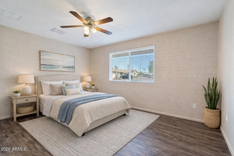 Primary bedroom (VS)