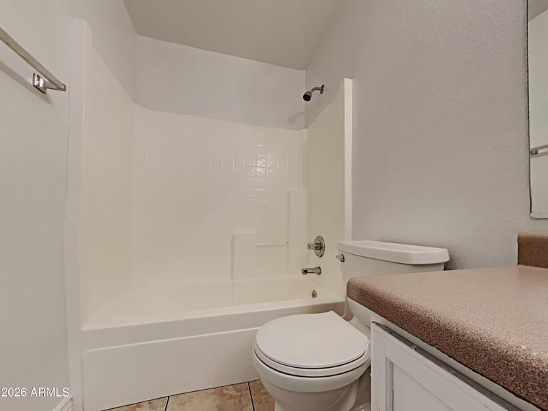 1004118.2155 S Luther_9