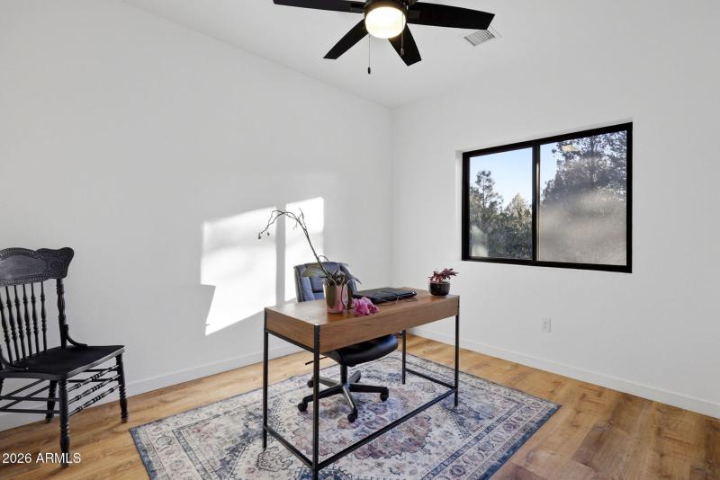 2225RoundaboutWay-HeberOvergaard-AZ-24