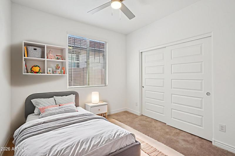 23-web-or-mls-W-Vale-Dr-S0502-023 - Kids