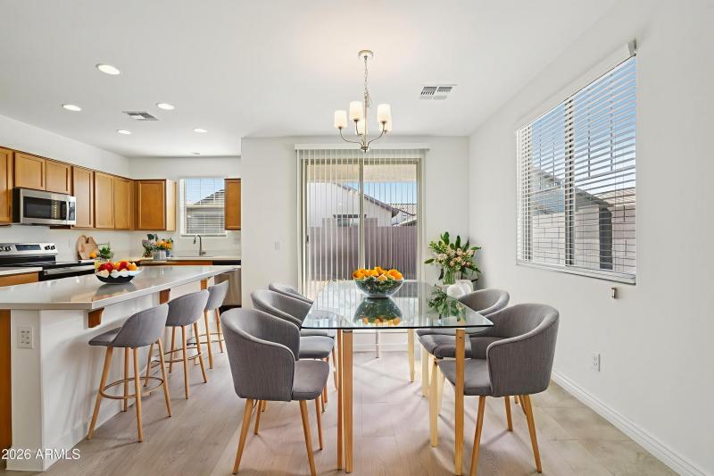 9-web-or-mls-W-Vale-Dr-S0502-009 - Dinin