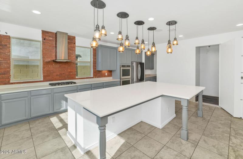 9645 E Theia Dr-large-014-042-TOD6258-15