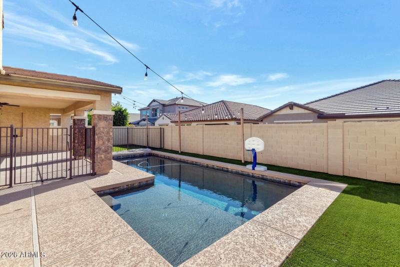 9645 E Theia Dr-large-044-033-TOD6216-15