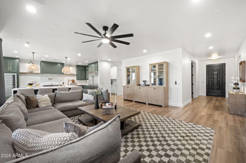 5-web-or-mls-14-w-blue-ridge-way