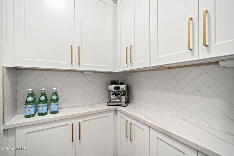 22-web-or-mls-14-w-blue-ridge-way