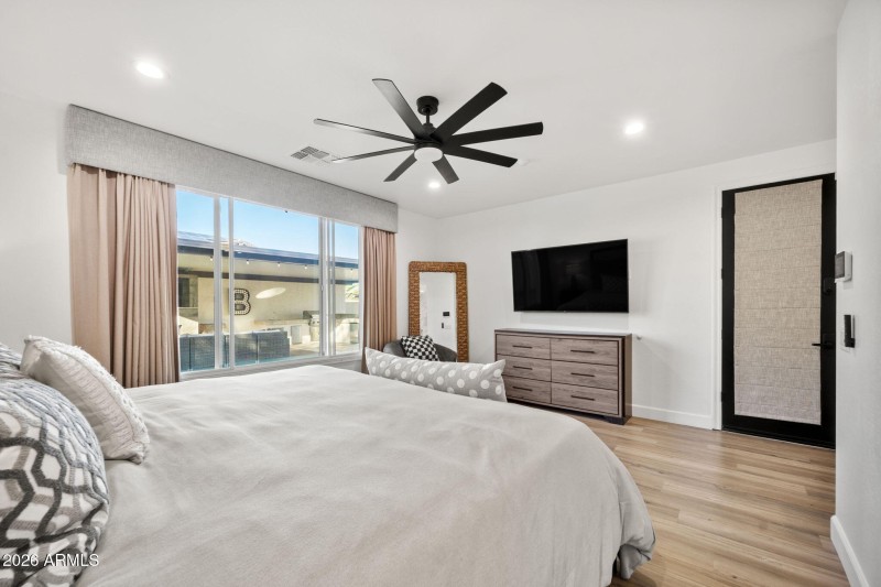 25-web-or-mls-14-w-blue-ridge-way