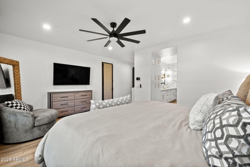 27-web-or-mls-14-w-blue-ridge-way