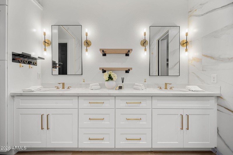 35-web-or-mls-14-w-blue-ridge-way