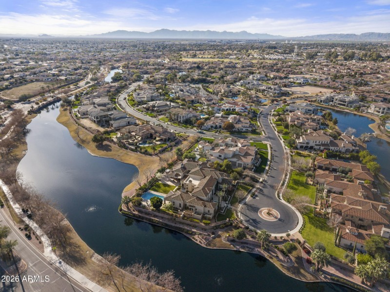 84-web-or-mls-14-w-blue-ridge-way