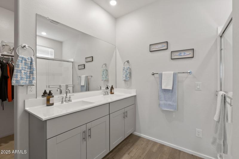 32_14601_Valentines32_mls