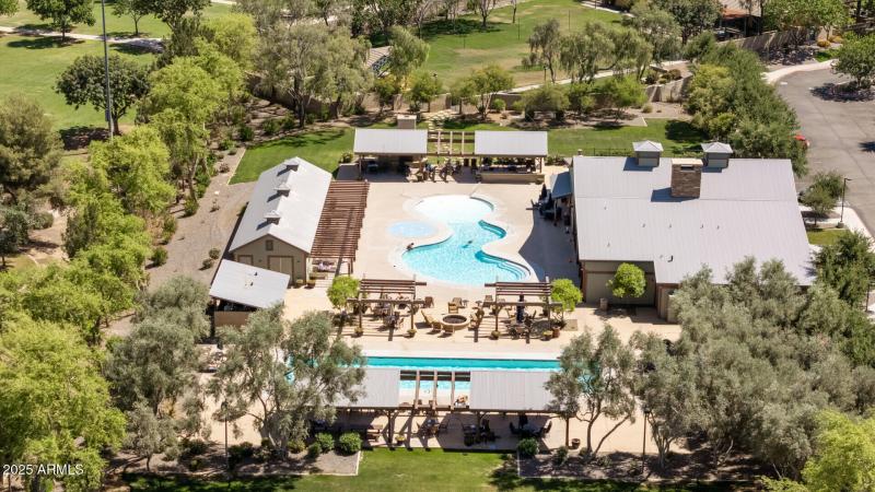 85_14601_Valentines85_mls