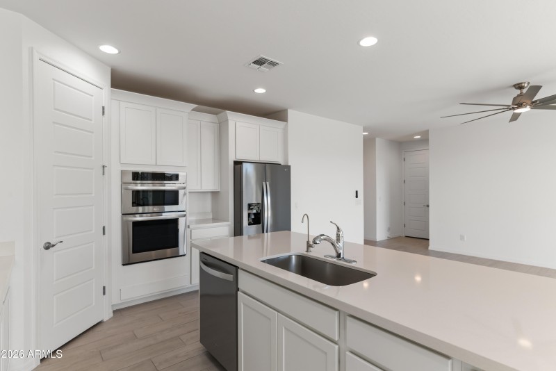 23_13411 w rowel rd-23