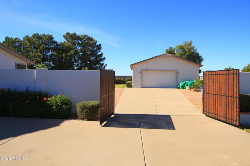 Detached Garage
