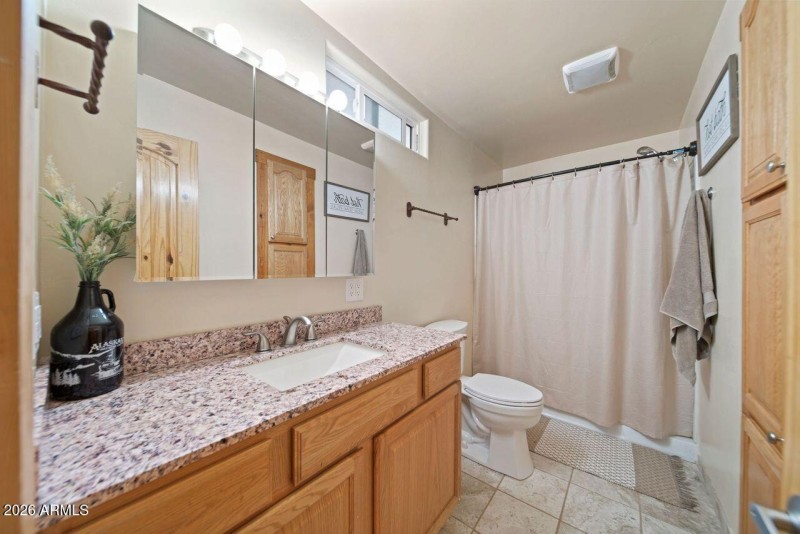 rincon primary bathroom