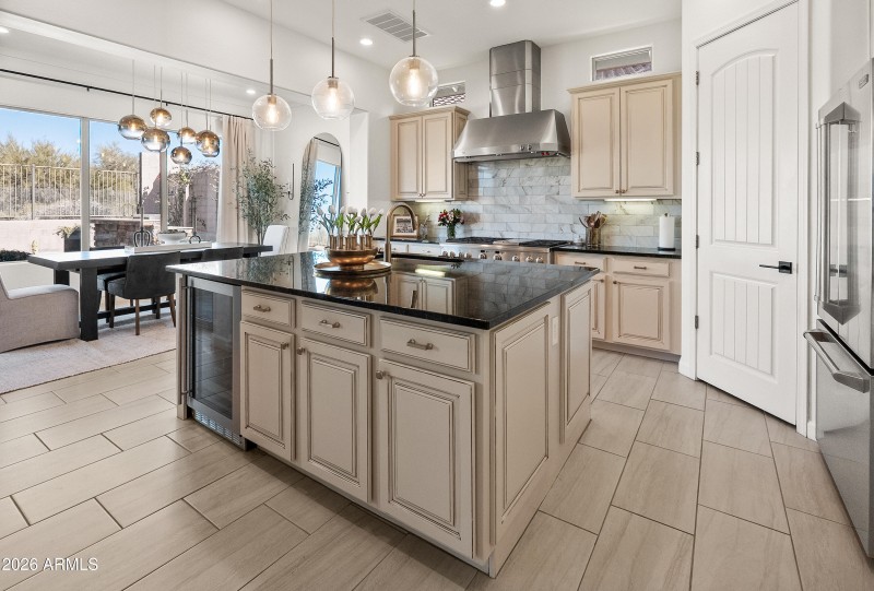 6114 E Bramble Berry Ln-39