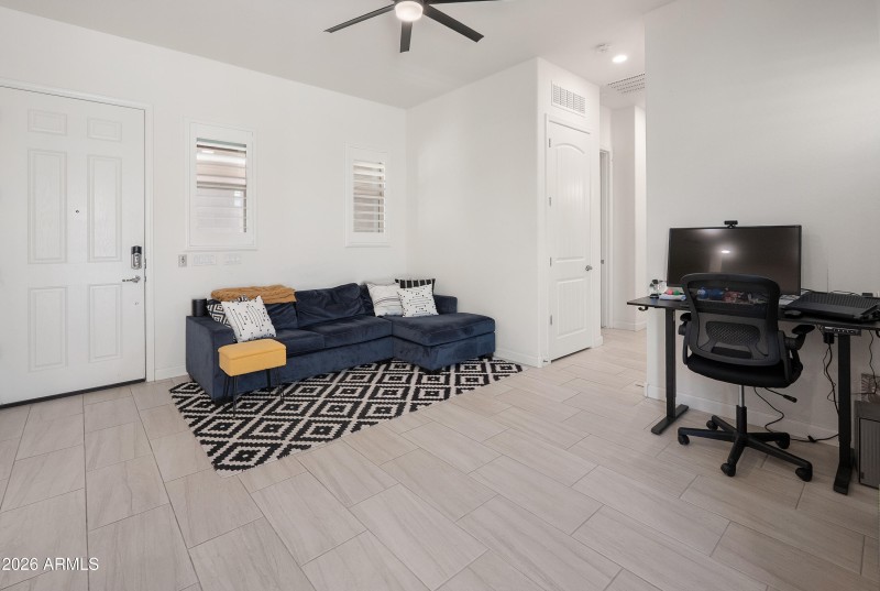 6114 E Bramble Berry Ln-71