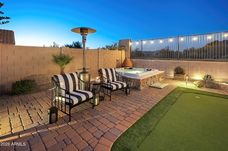 6114 E Bramble Berry Ln-103