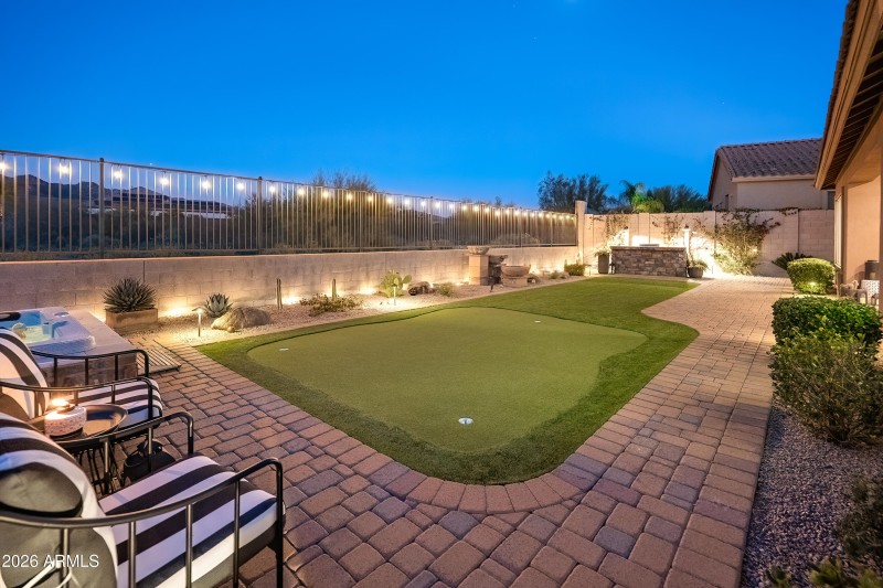 6114 E Bramble Berry Ln-107