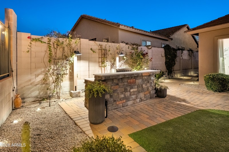 6114 E Bramble Berry Ln-110