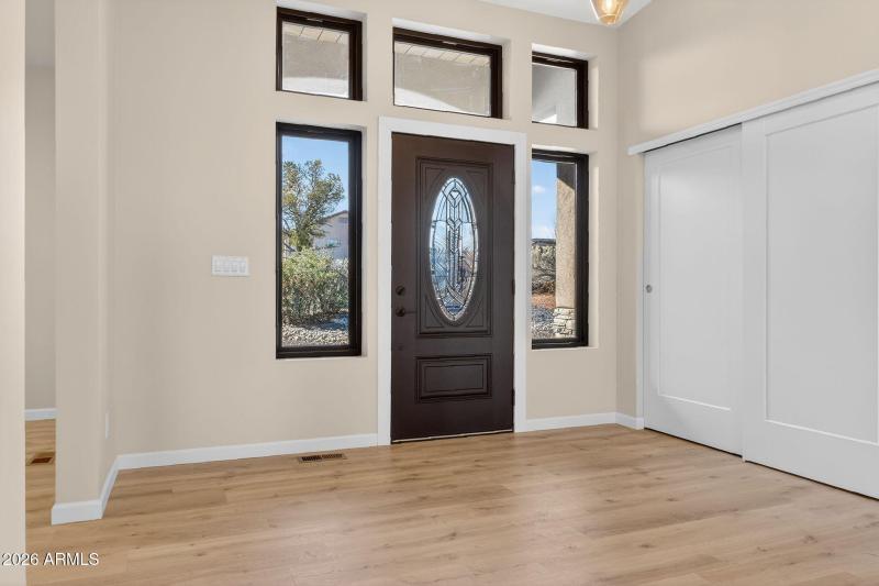 3-web-or-mls-2108-lakewood-dr