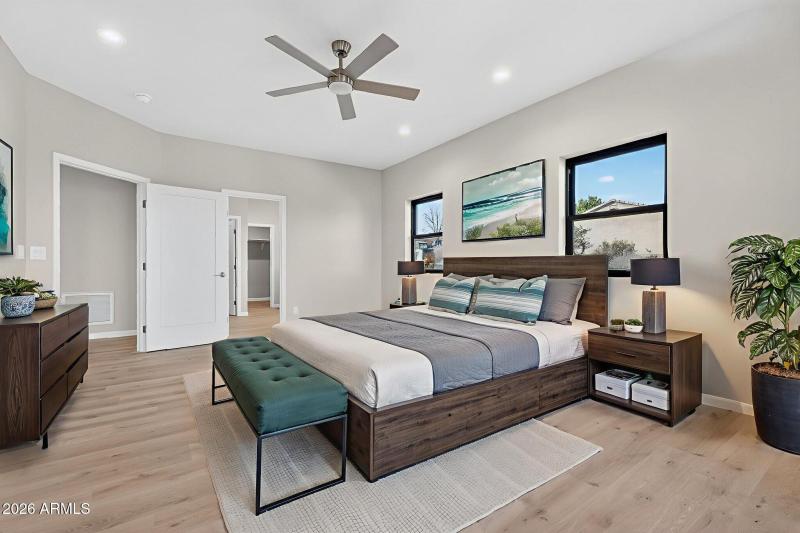 15-web-or-mls-2108-lakewood-dr