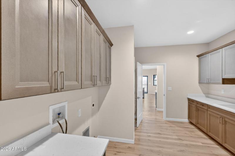 29-web-or-mls-2108-lakewood-dr