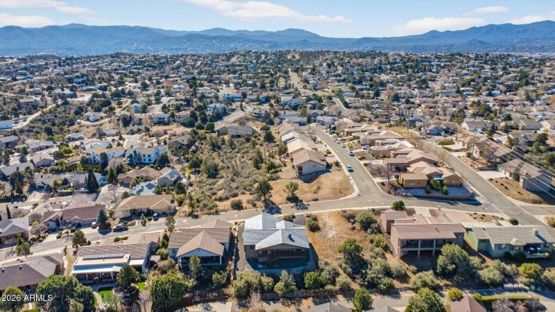 47-web-or-mls-2108-lakewood-dr