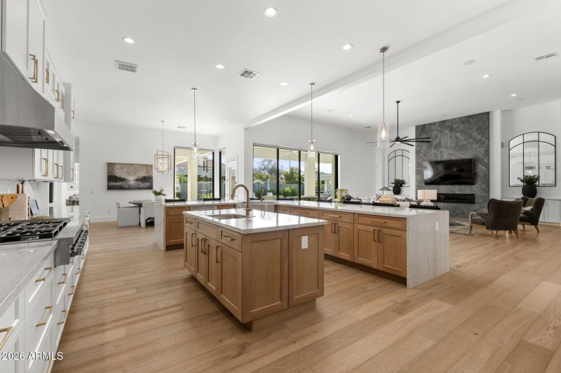 15-web-or-mls-4305-e-virgo-pl