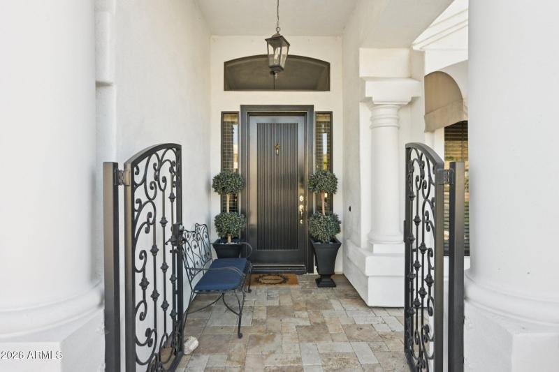 6-web-or-mls-N 56th Ave-S0502-006