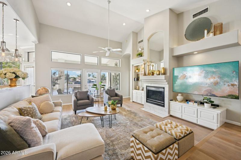 11-web-or-mls-N 56th Ave-S0502-011