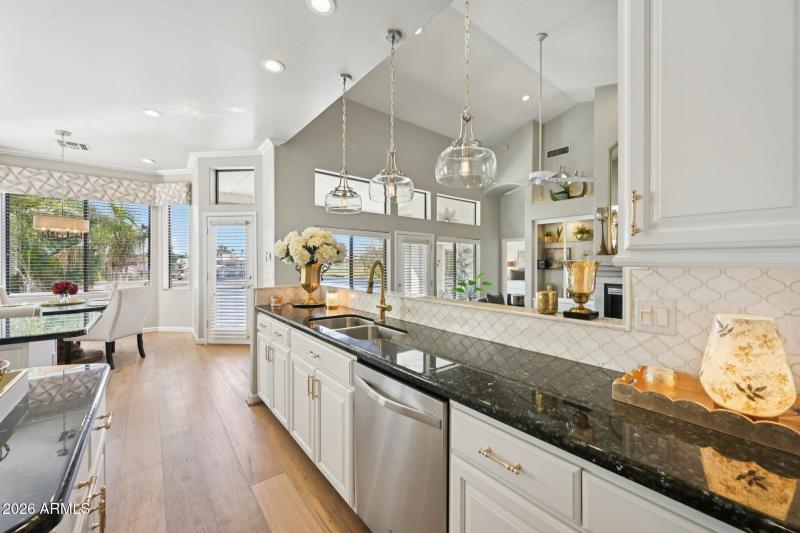 23-web-or-mls-N 56th Ave-S0502-023