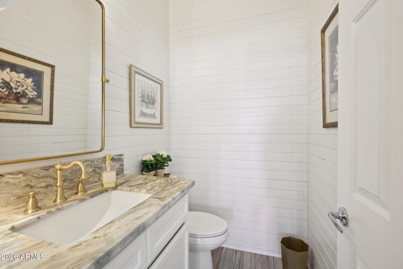 30-web-or-mls-N 56th Ave-S0502-030