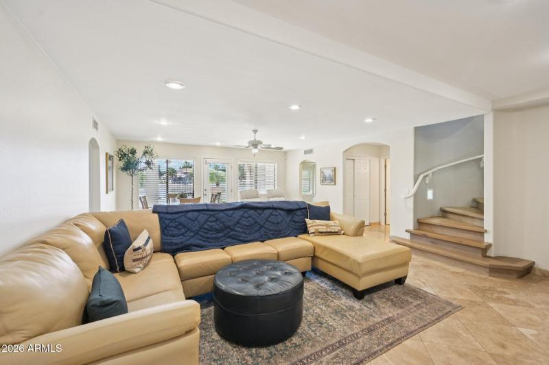 43-web-or-mls-N 56th Ave-S0502-043