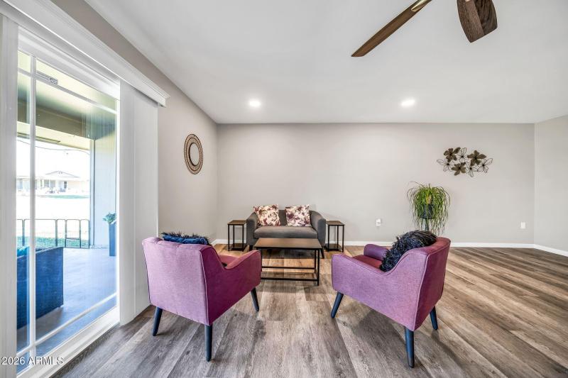 14633 N Boswell Blvd-13