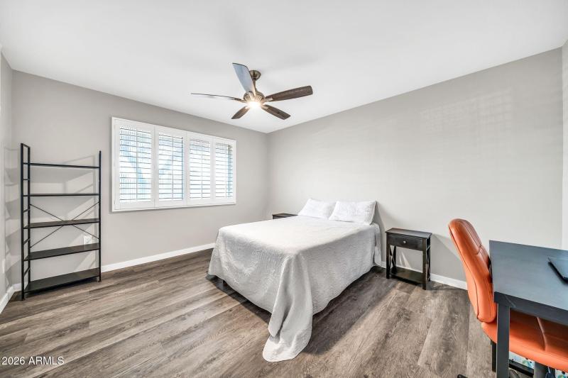 14633 N Boswell Blvd-31