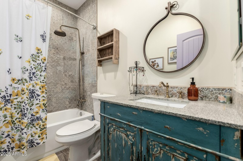 attached guest 2 bathroom