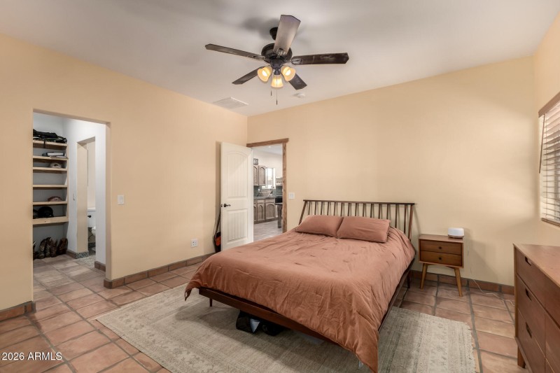 detached guest 4 bedrrom