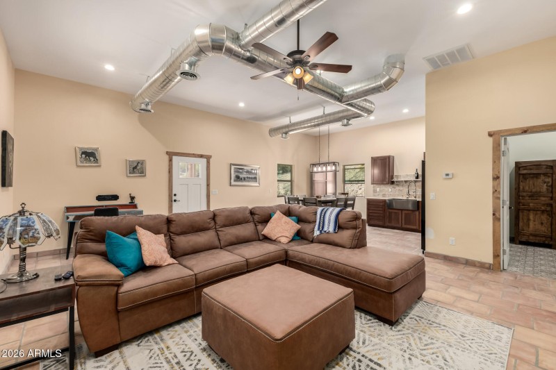 detached guest 4 family room