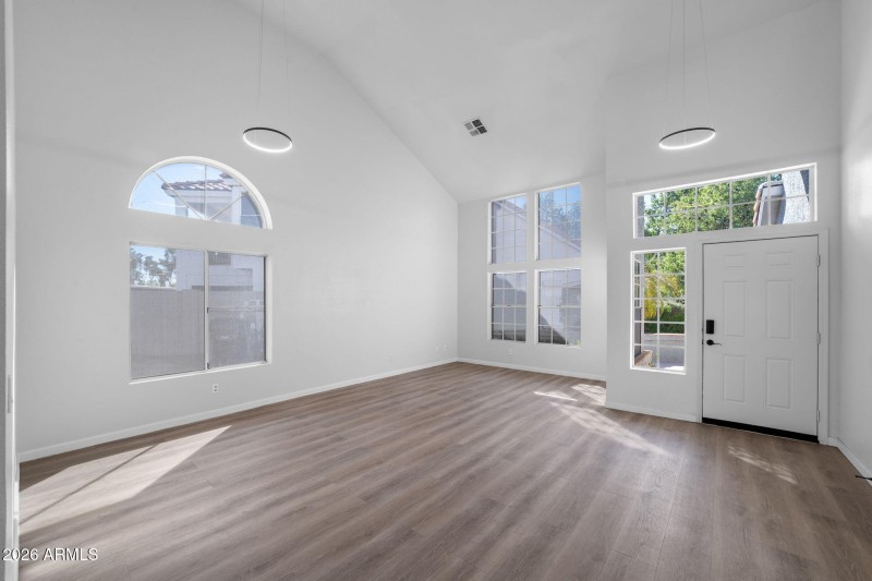 004__1405 N Jamaica Way