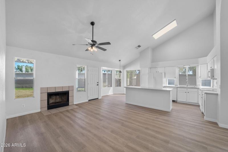 008__1405 N Jamaica Way